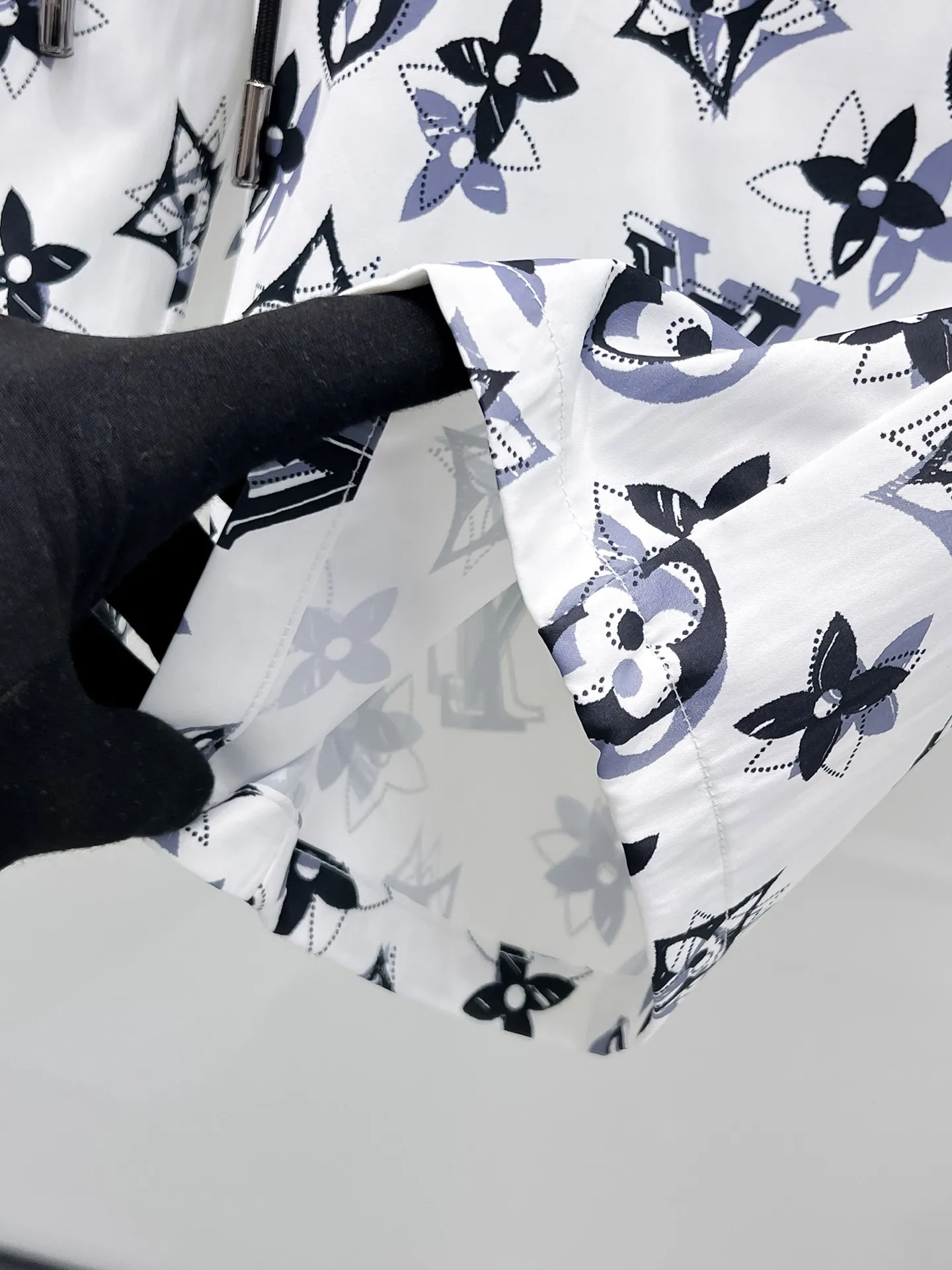 Louis Vuitton 白黒プリント 新作ショートパンツ - 画像 (11)