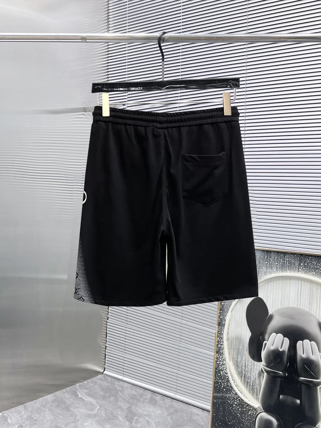 ルイヴィトン黒新作ショーツ - 画像 (3)