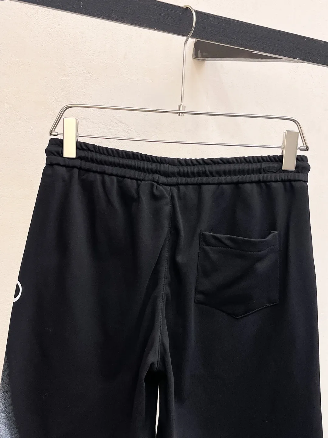 ルイヴィトン黒新作ショーツ - 画像 (5)