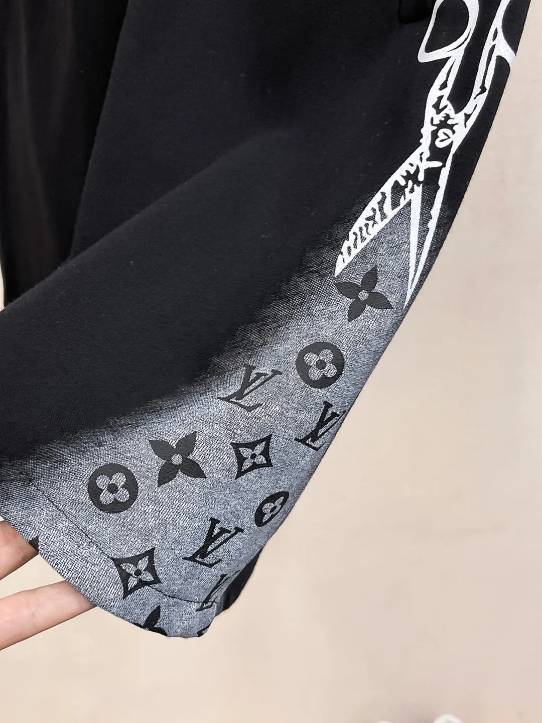 ルイヴィトン黒新作ショーツ - 画像 (11)
