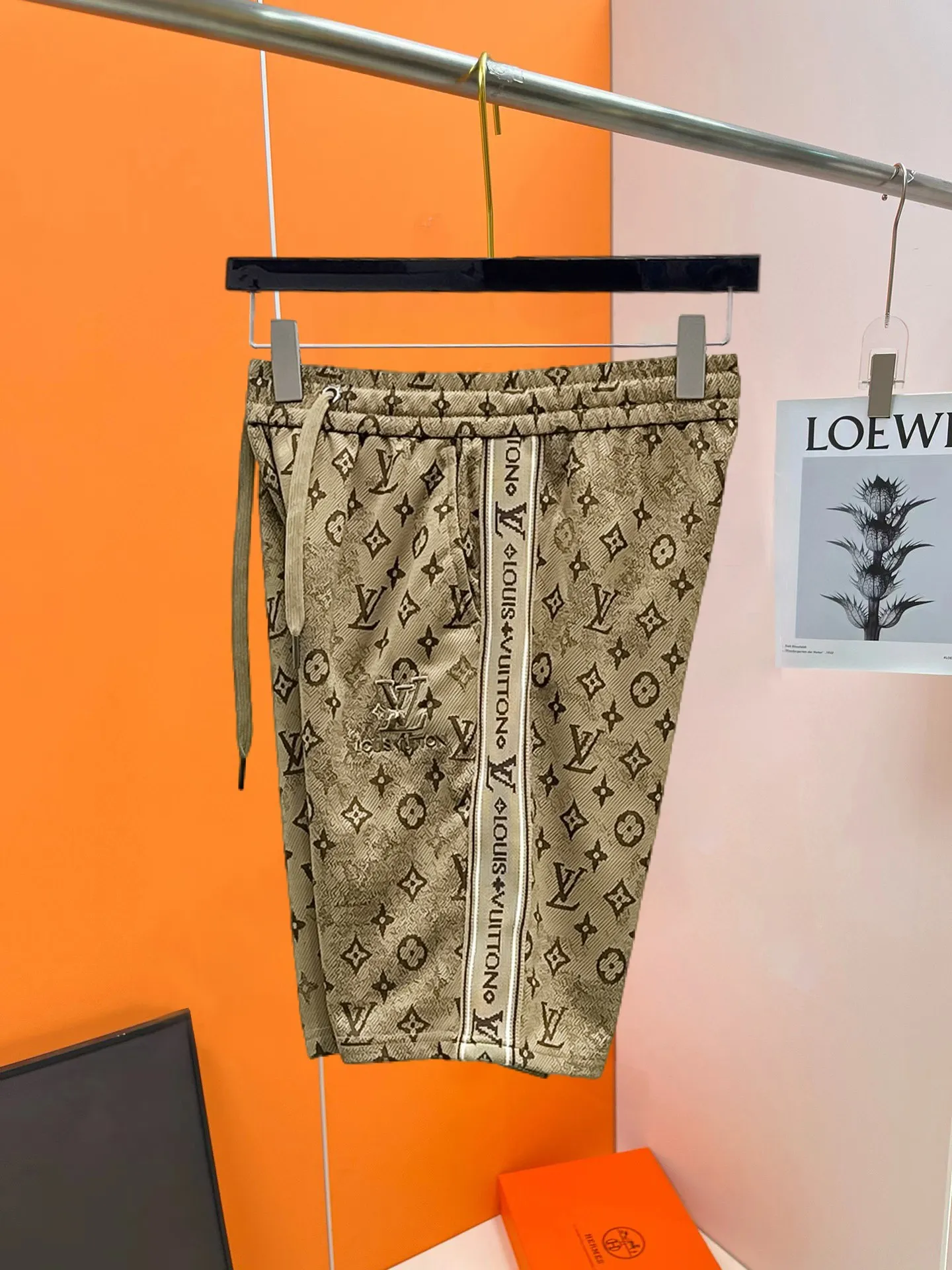 LOUIS VUITTON ベージュ 新作 短パン - 画像 (4)