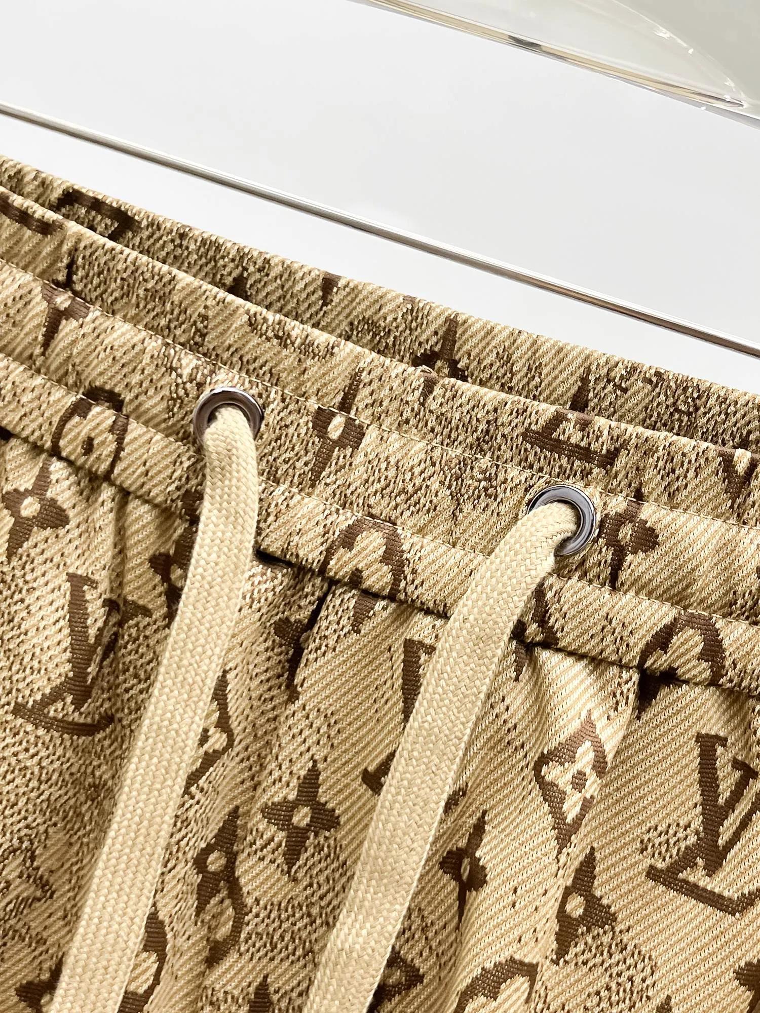LOUIS VUITTON ベージュ 新作 短パン - 画像 (8)