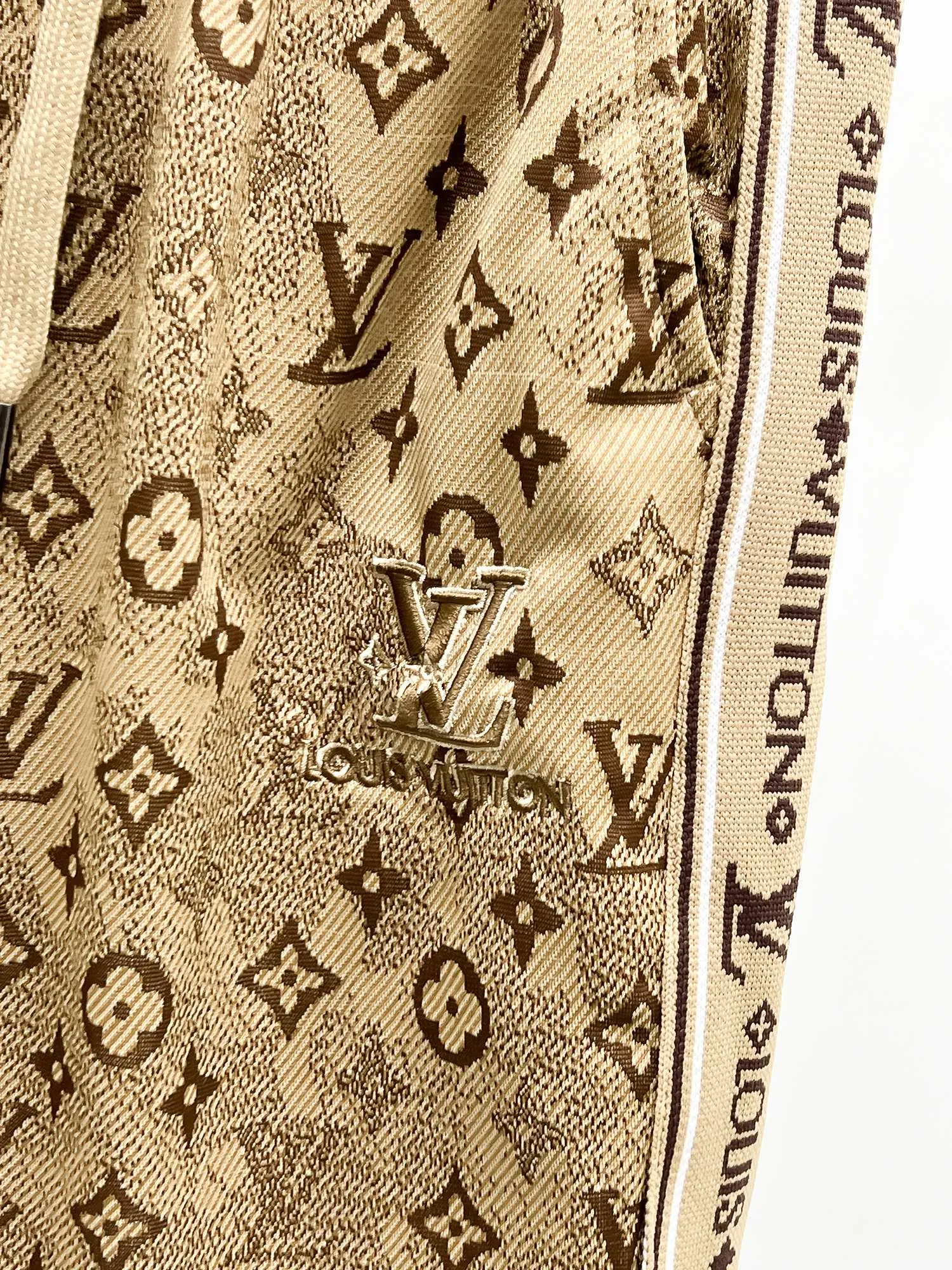 LOUIS VUITTON ベージュ 新作 短パン - 画像 (10)