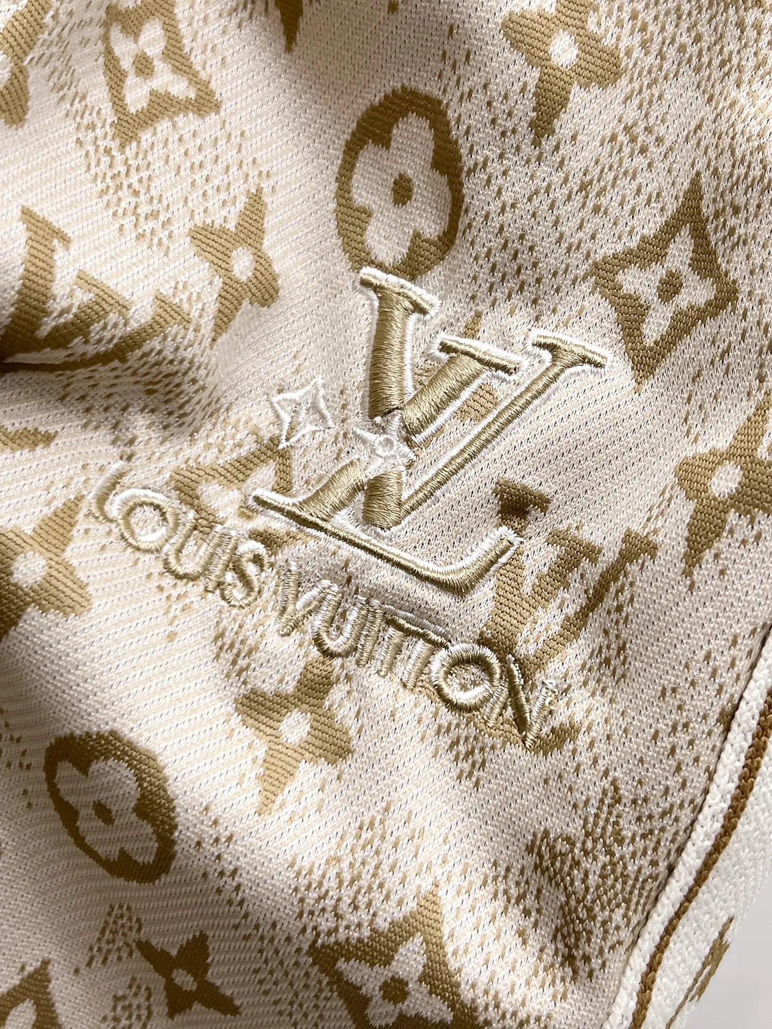 LOUIS VUITTON ベージュ 新作 ショートパンツ - 画像 (9)