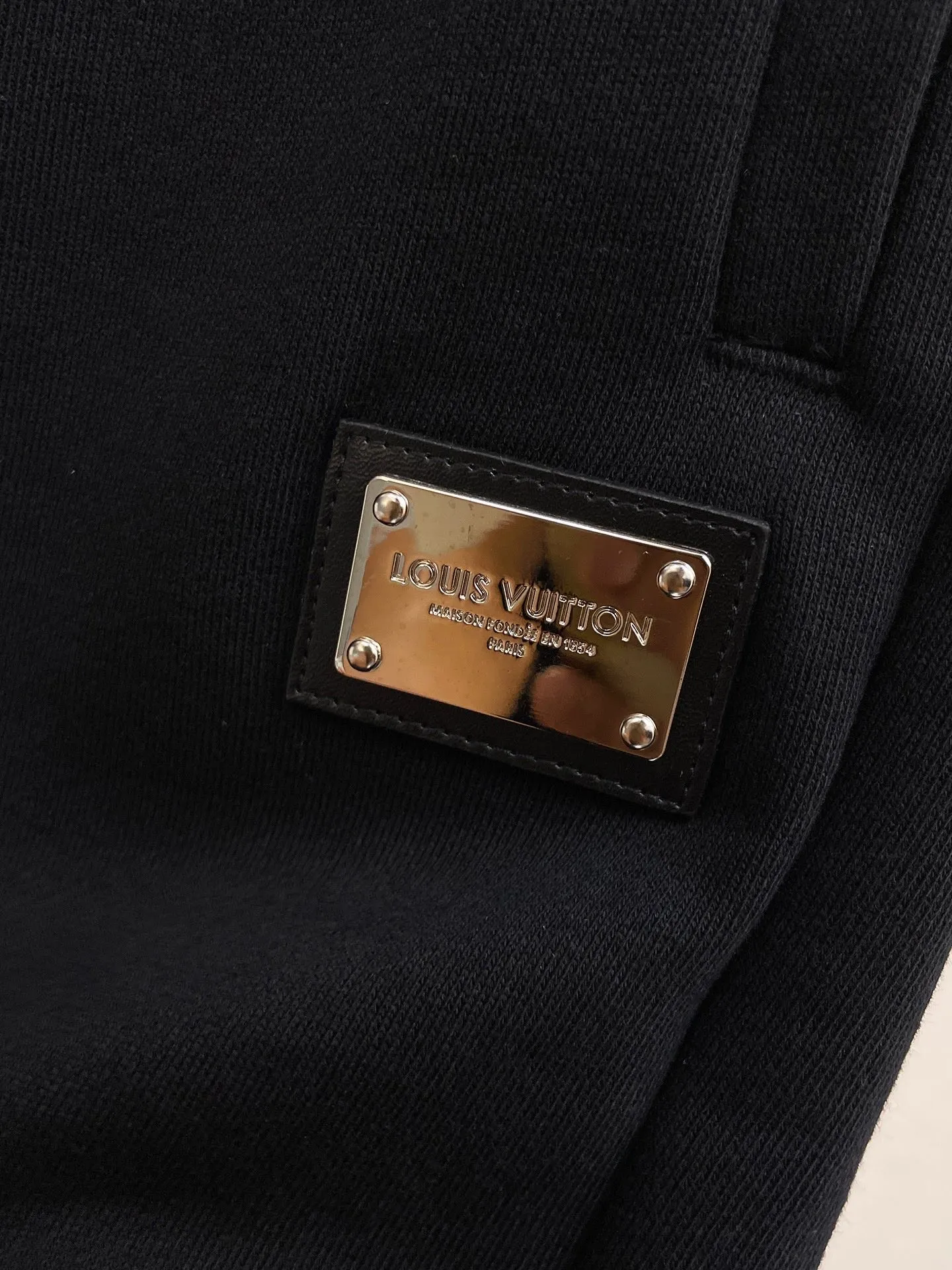 LOUIS VUITTON 新作黒色リラックスショーツ - 画像 (9)