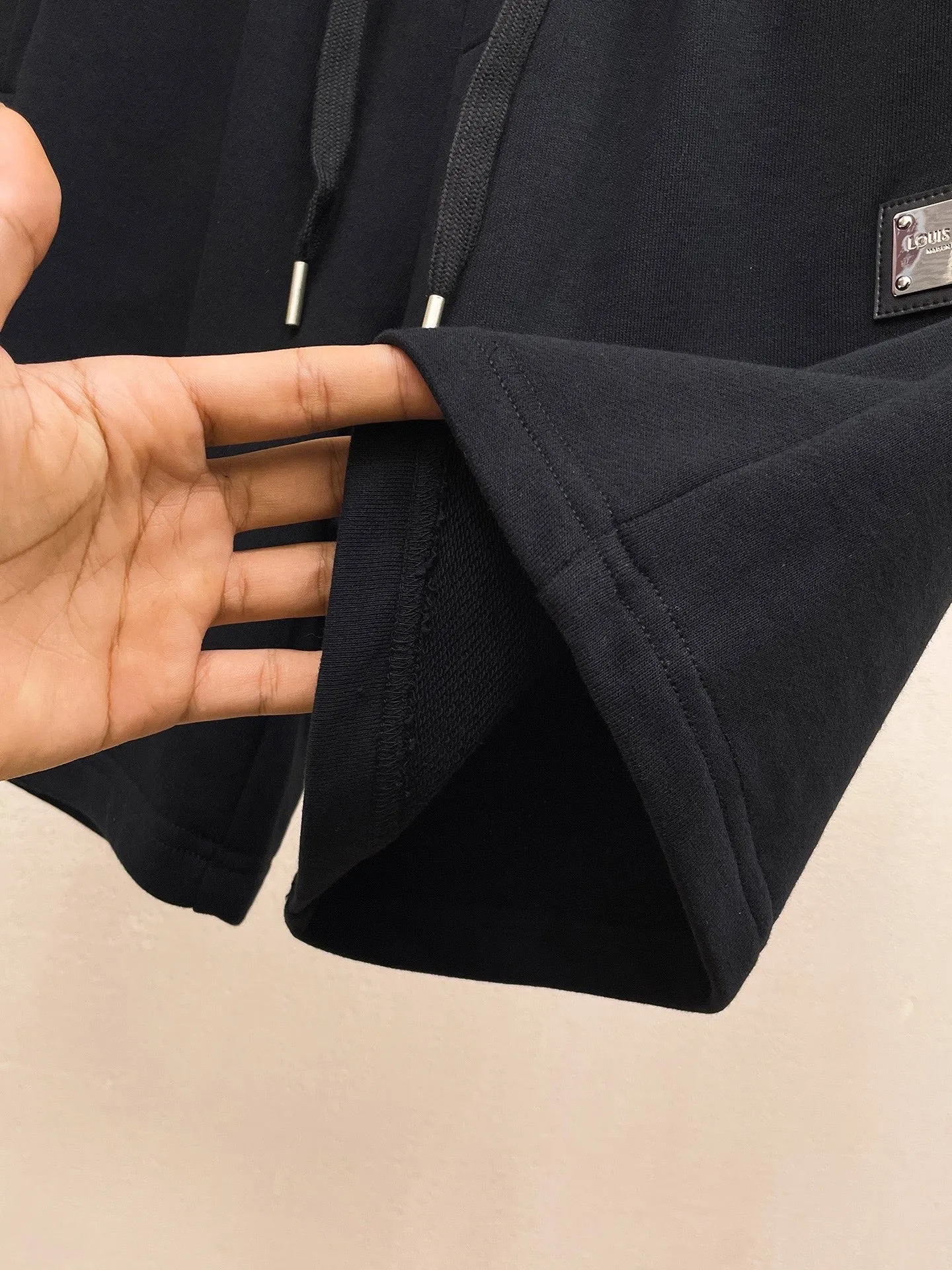 LOUIS VUITTON 新作黒色リラックスショーツ - 画像 (10)
