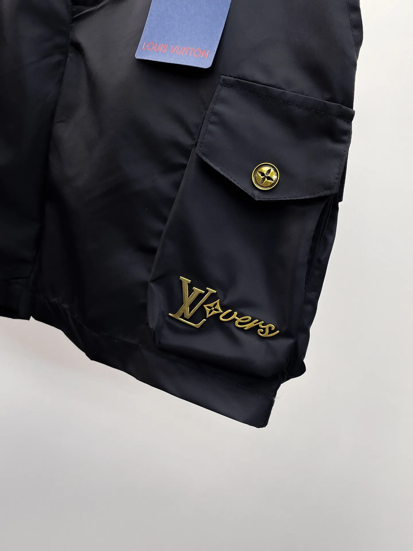 LOUIS VUITTON 黒 カーゴショーツ 新作 - 画像 (9)