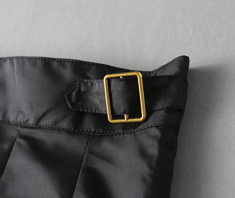 Louis Vuitton 2025ss新作黒カーゴショーツ - 画像 (6)