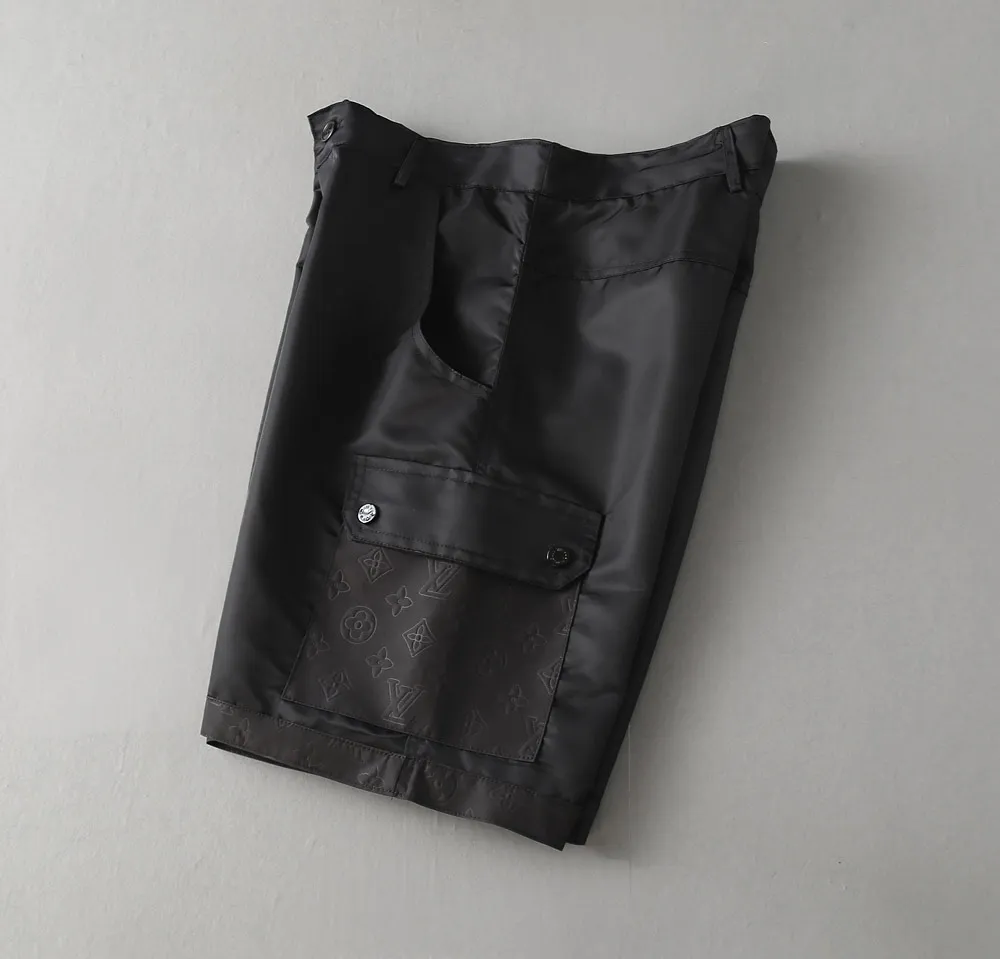 Louis Vuitton 2025ss新作黒カーゴショーツ - 画像 (10)