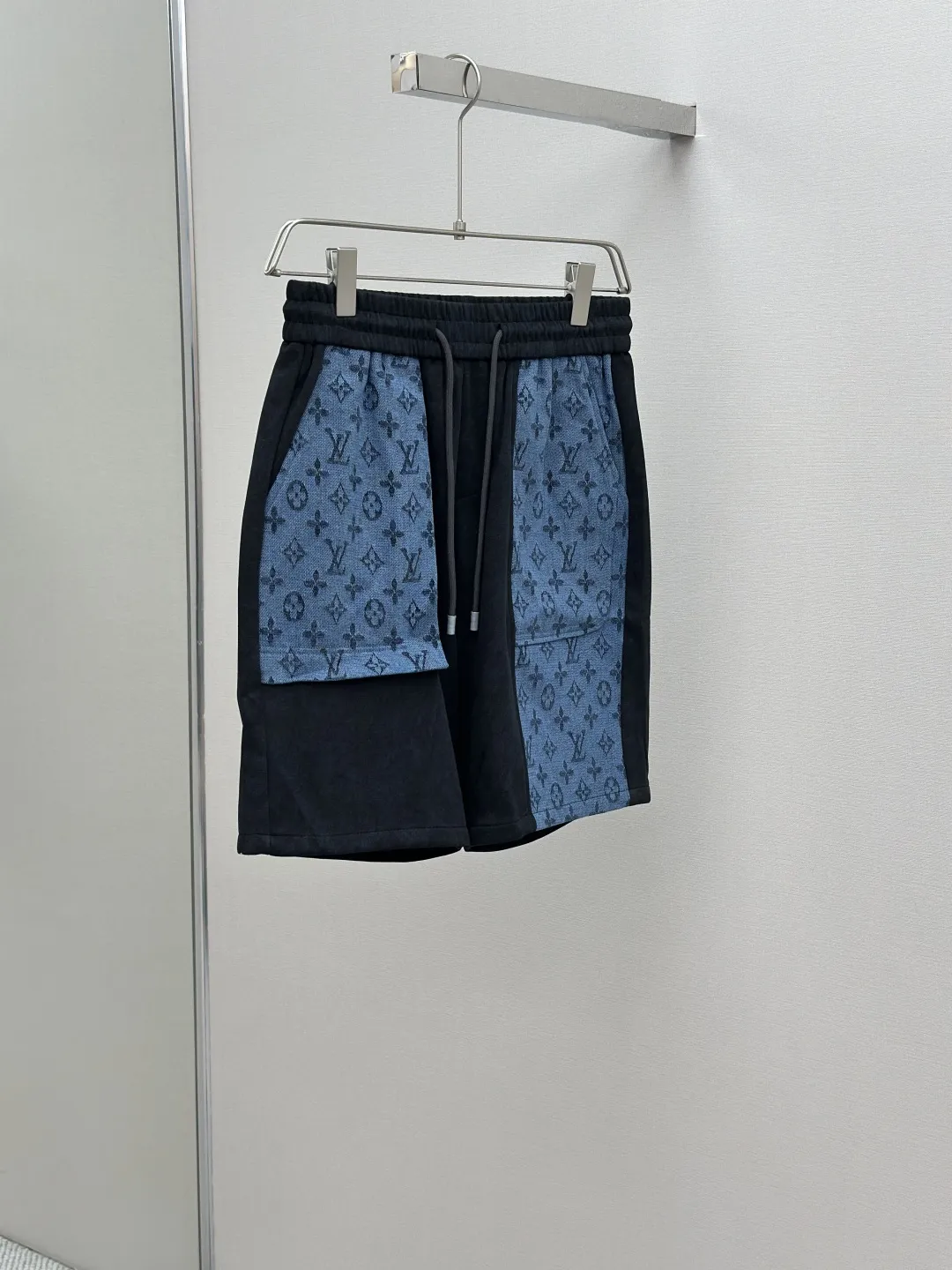 Louis Vuitton ブルー新作ショートパンツ - 画像 (4)