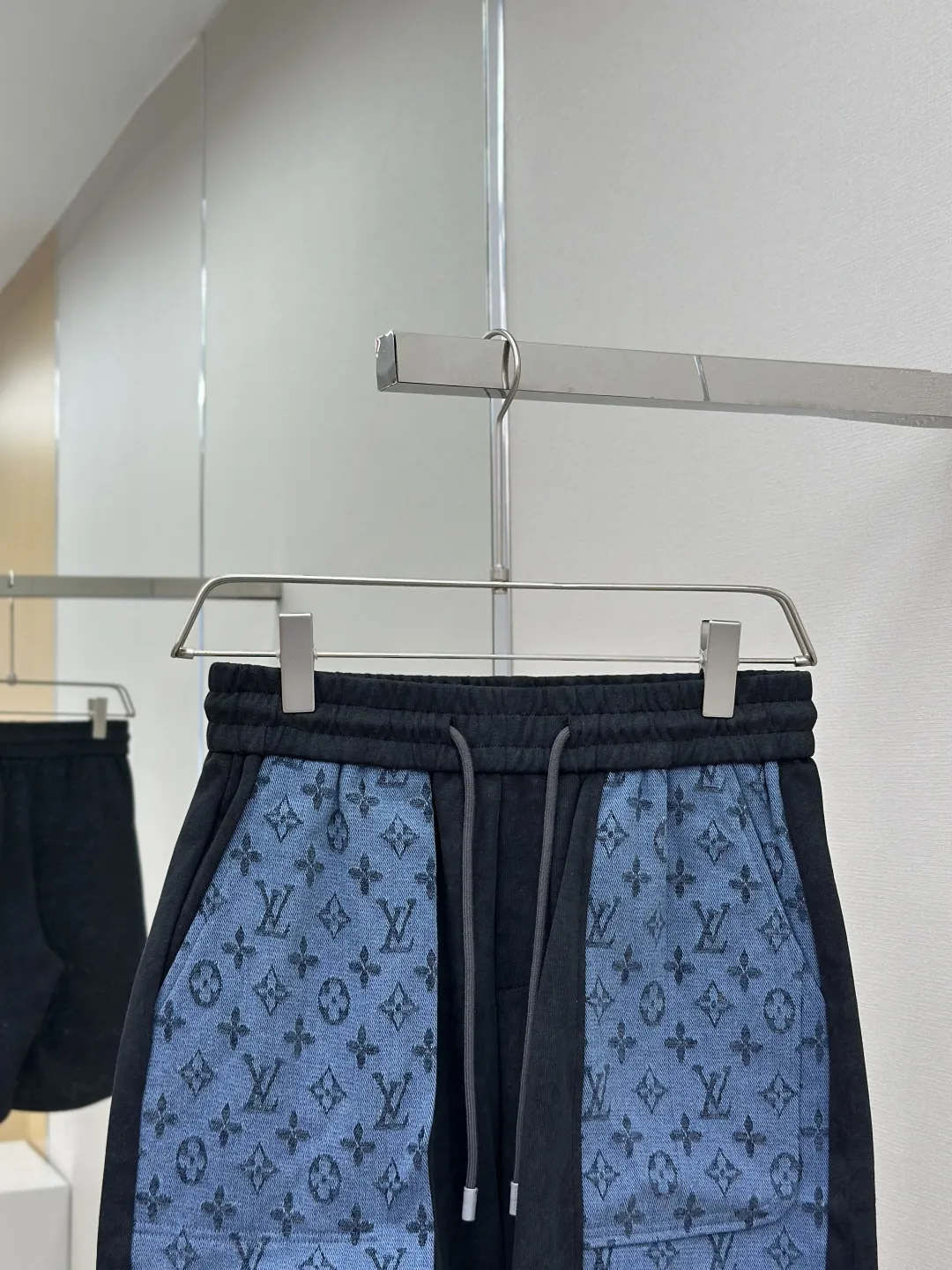 Louis Vuitton ブルー新作ショートパンツ - 画像 (5)