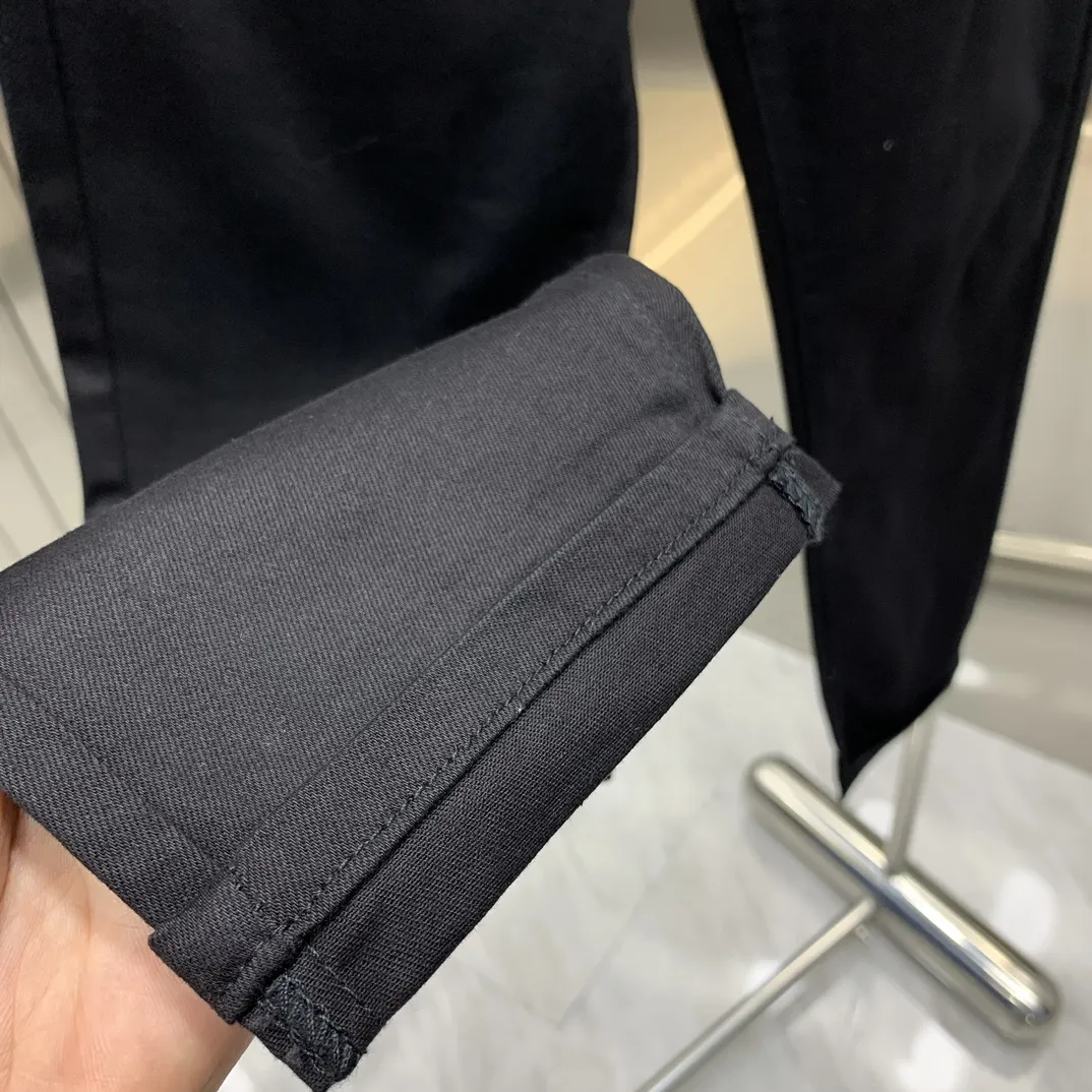 LOUIS VUITTON 2025新作メンズブラックジーンズ - 画像 (10)