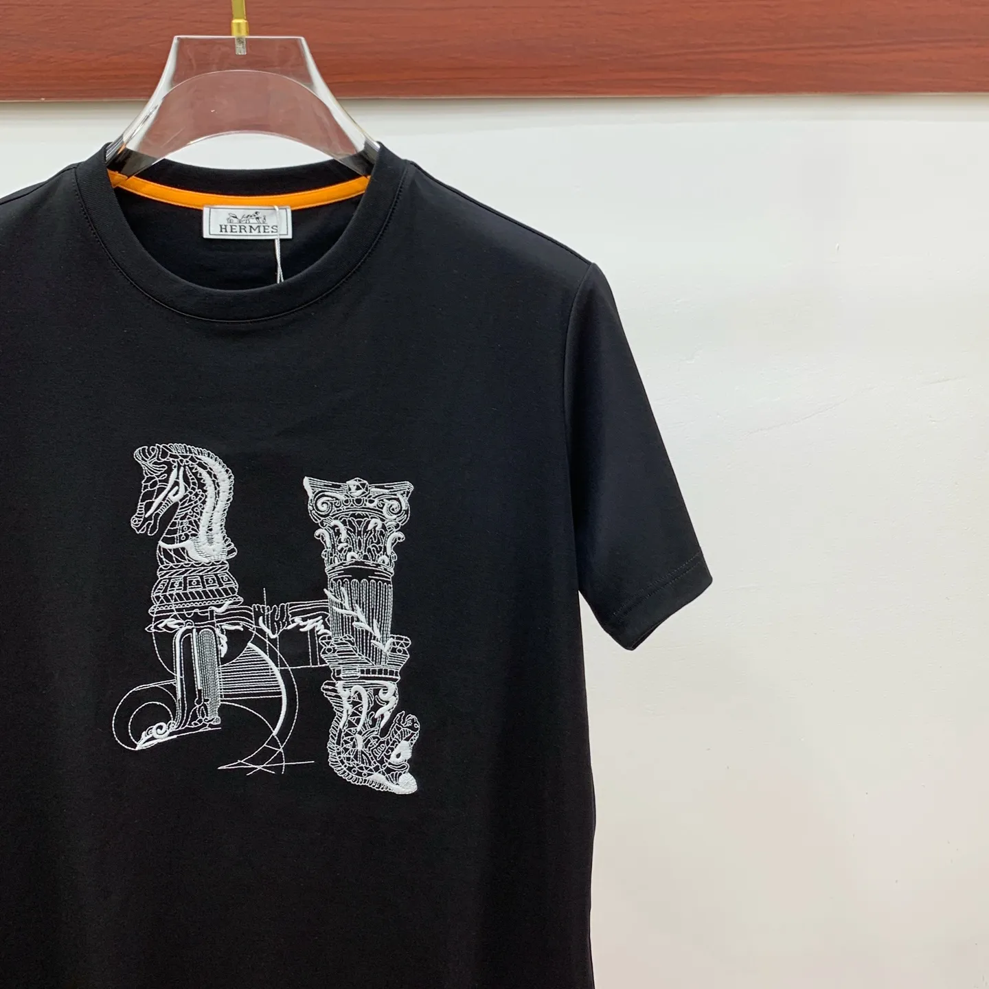 エルメス 2025新作黒Tシャツ ゆったりデザイン - 画像 (5)