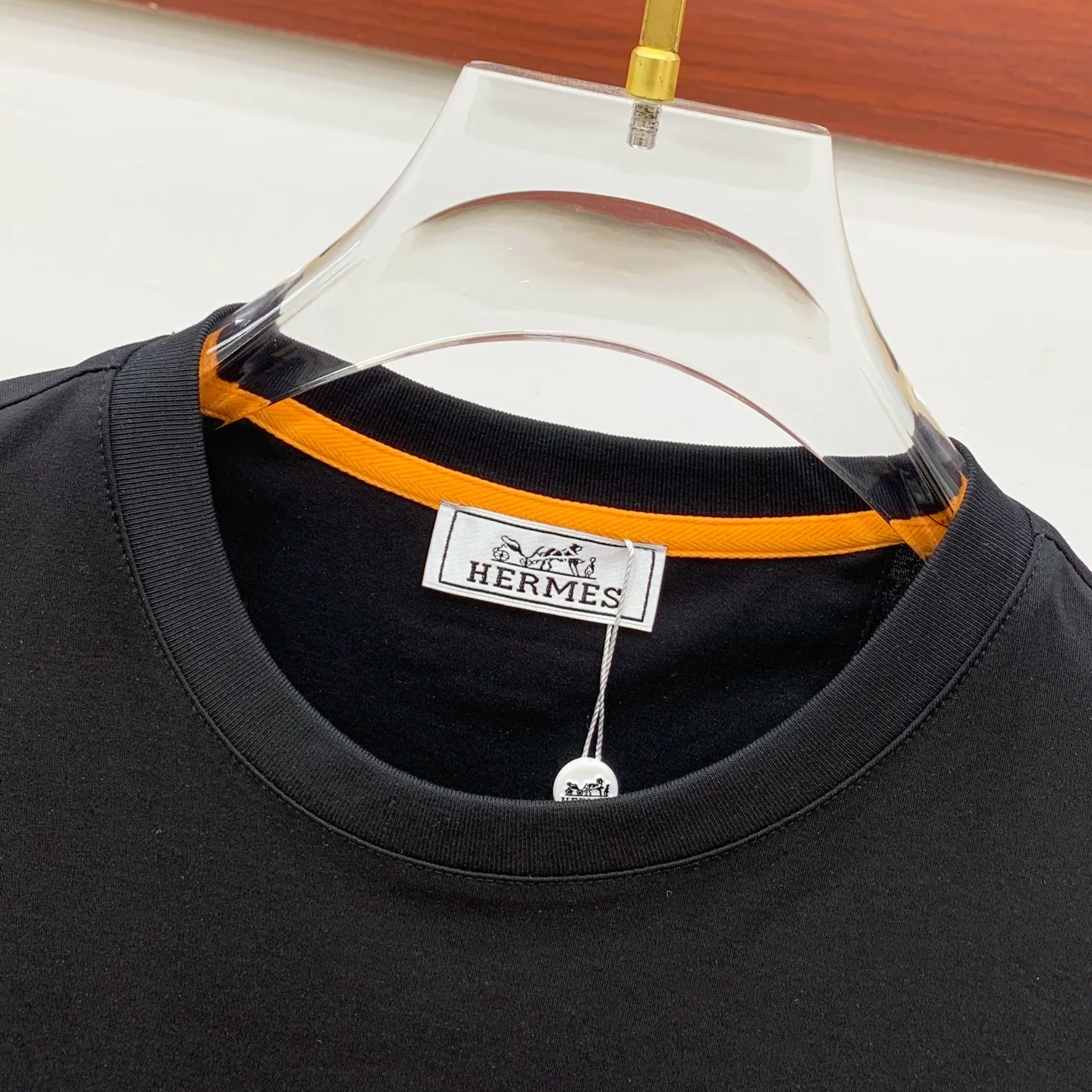 エルメス 2025新作黒Tシャツ ゆったりデザイン - 画像 (6)