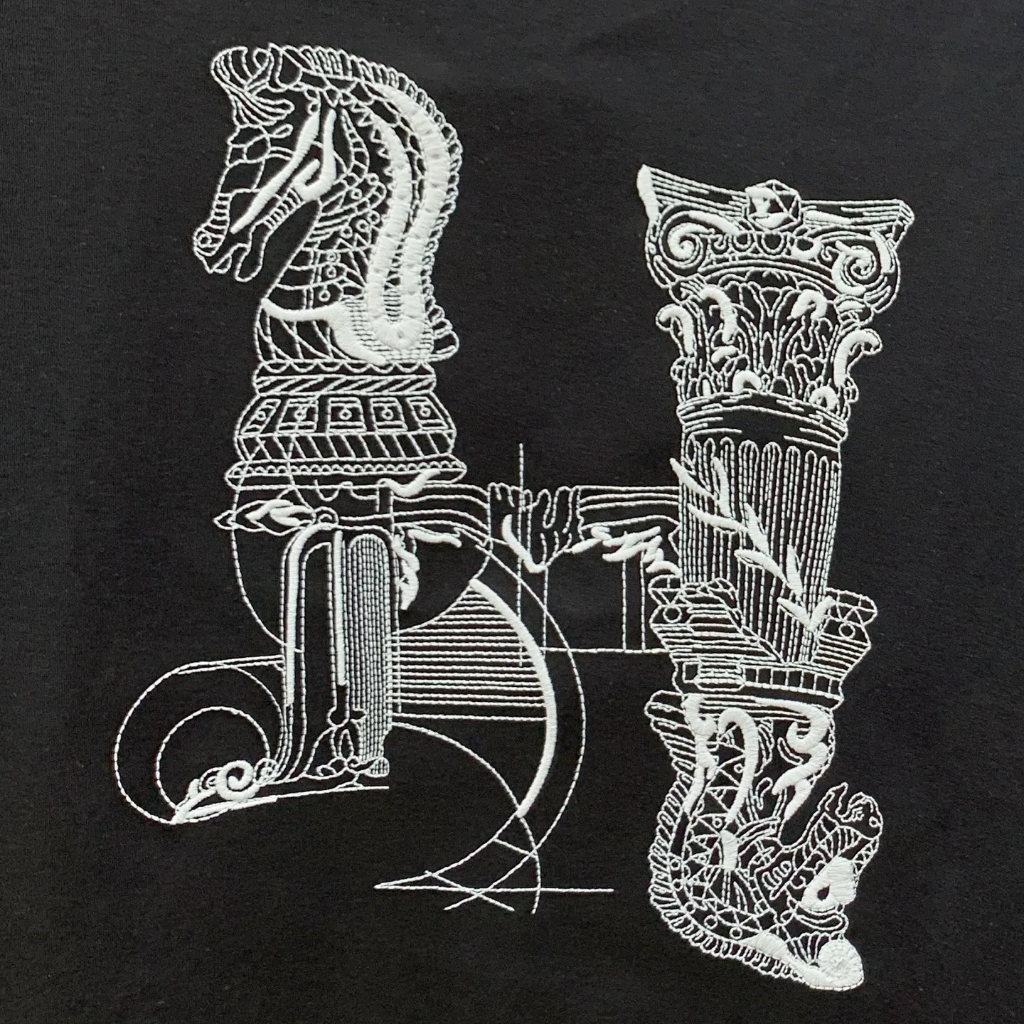 エルメス 2025新作黒Tシャツ ゆったりデザイン - 画像 (7)