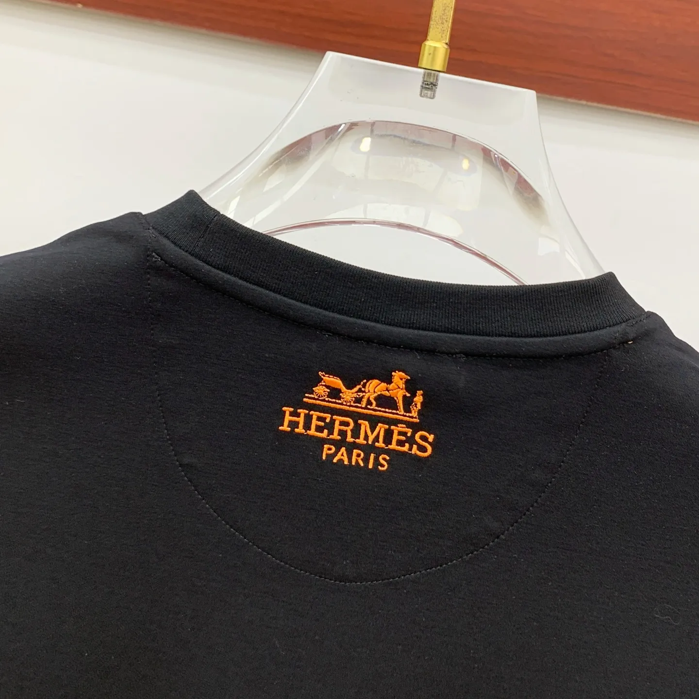 エルメス 2025新作黒Tシャツ ゆったりデザイン - 画像 (10)