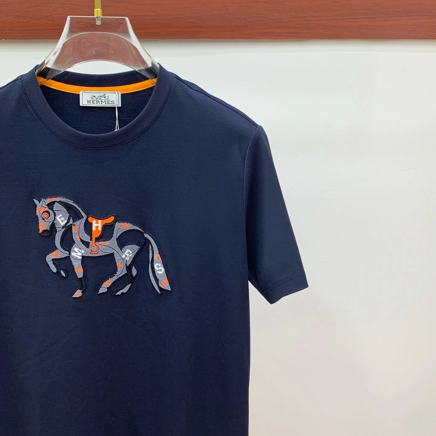 ヘルメス 2025新作 紺色 馬柄Tシャツ - 画像 (5)