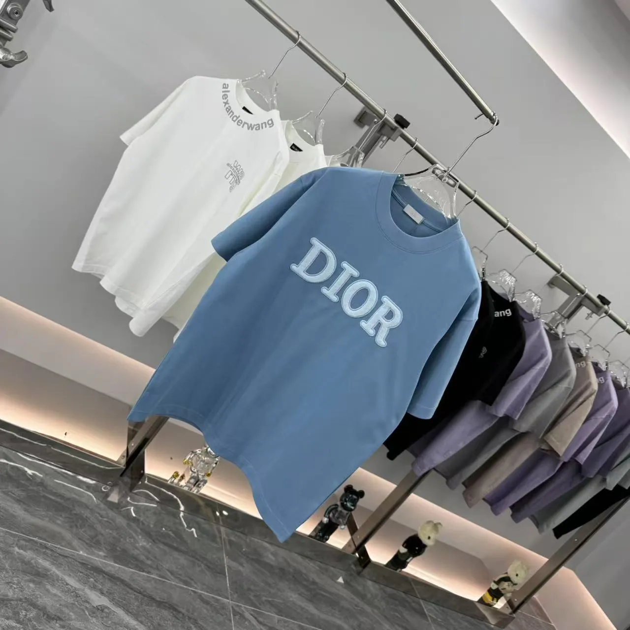 Christian Dior ブルー刺繍ロゴTシャツ - 画像 (3)