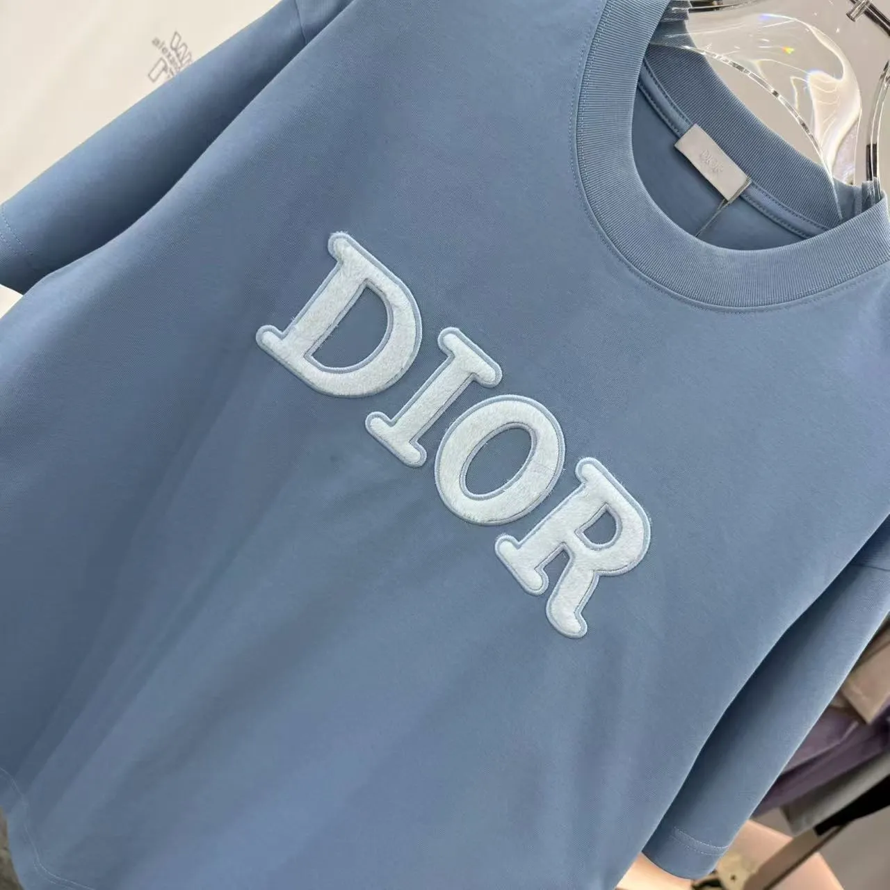 Christian Dior ブルー刺繍ロゴTシャツ - 画像 (6)