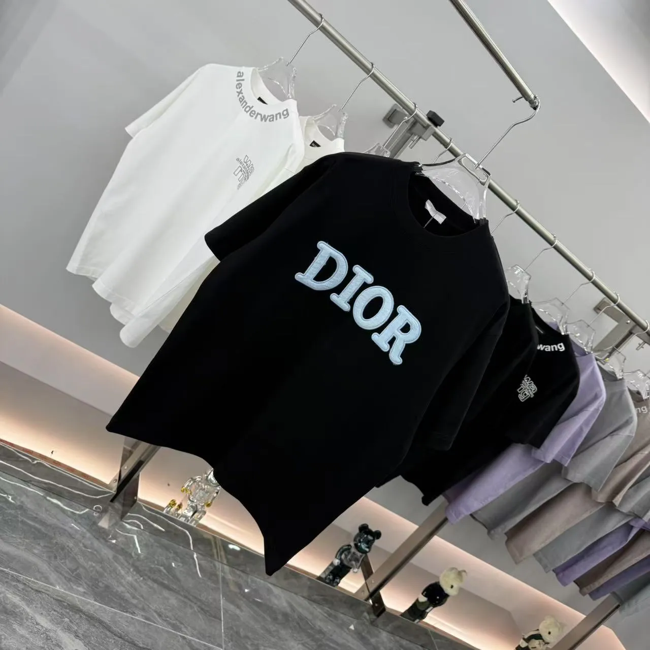Christian Dior 2025秋冬新款黒色刺繍ロゴTシャツ - 画像 (3)