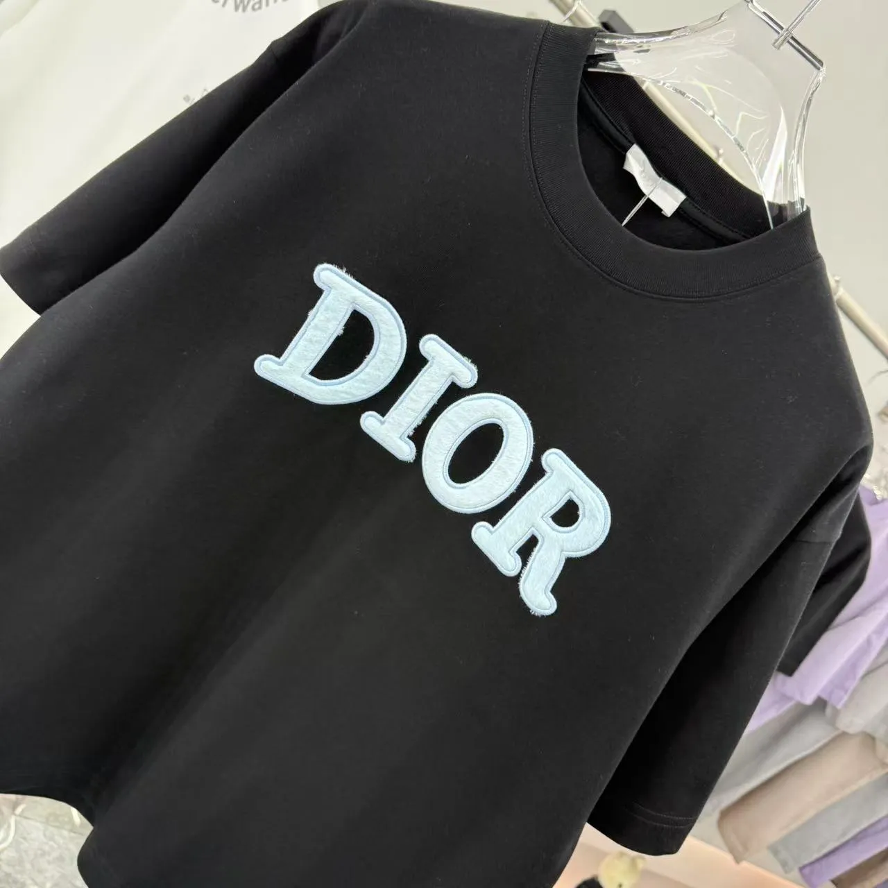 Christian Dior 2025秋冬新款黒色刺繍ロゴTシャツ - 画像 (6)