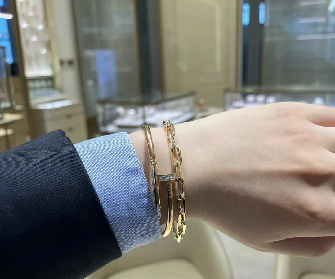 カルティエ新作黒ブレスレット豚の鼻スタイル - 画像 (5)