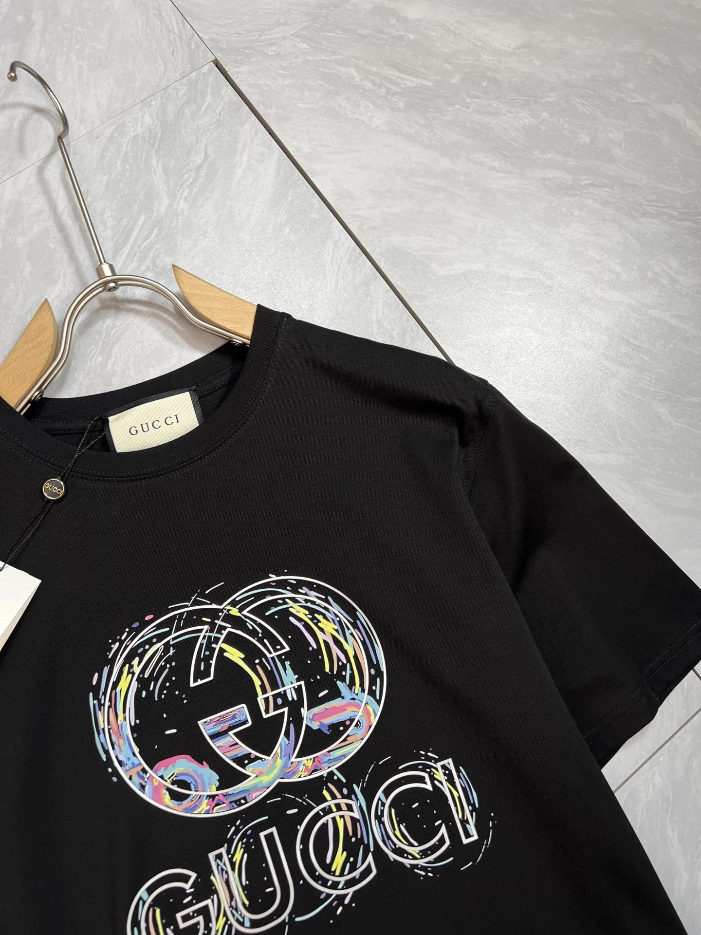 Gucci 2025春夏新品 黒 Tシャツ - 画像 (8)