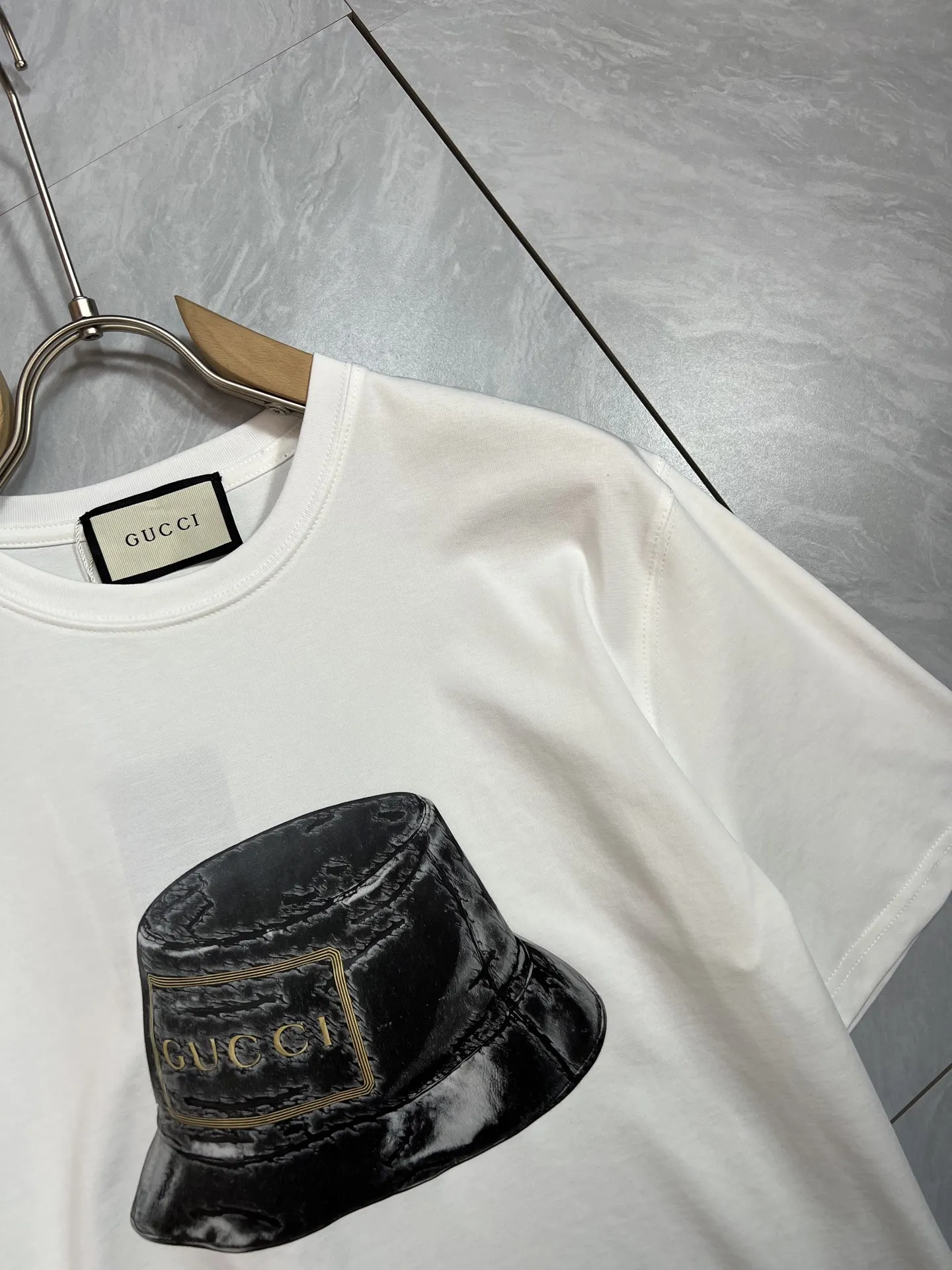 Gucci 2025春夏新作 ホワイトクルーネックTシャツ - 画像 (7)