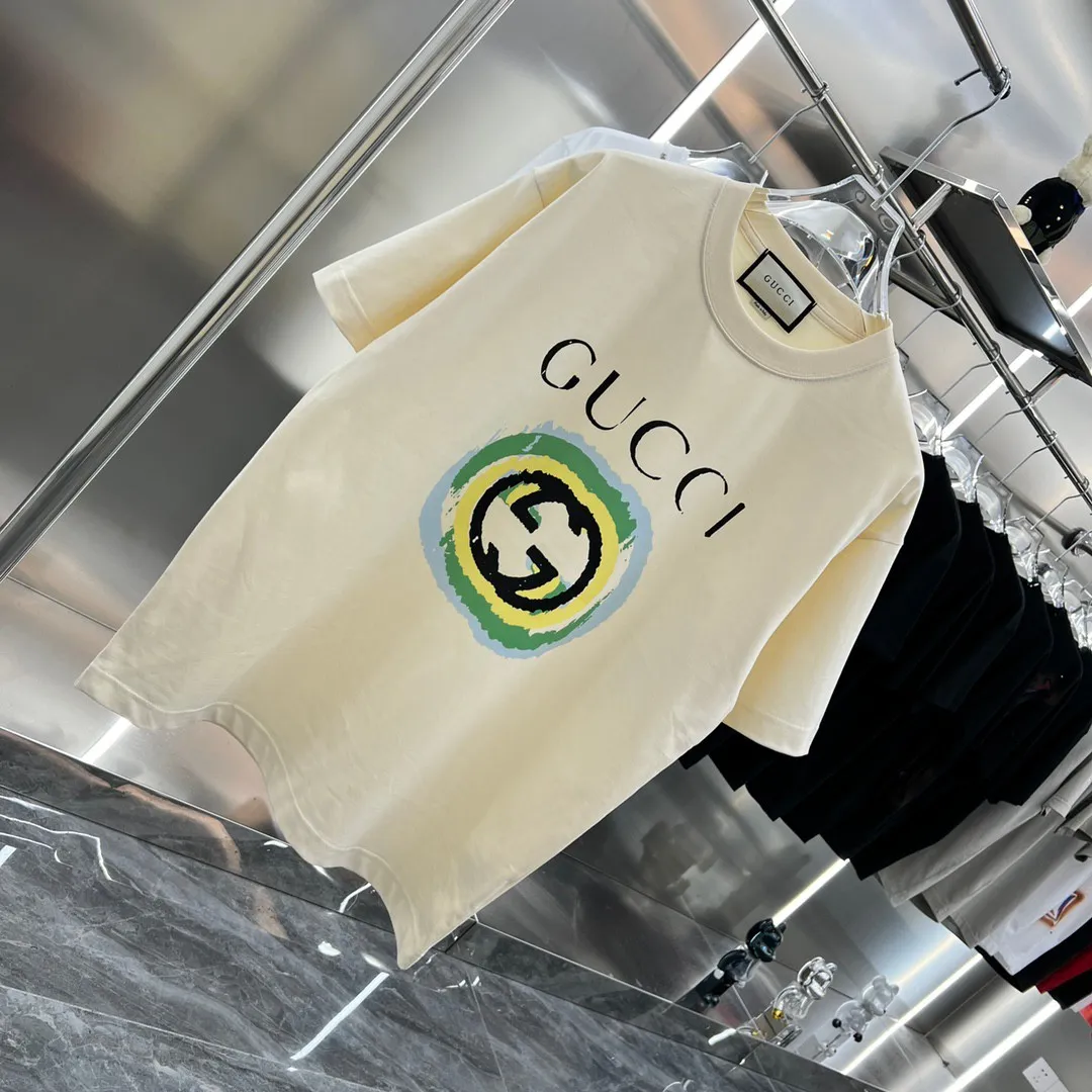 GUCCI 2025春夏新品Tシャツ 米白 個性プリント - 画像 (3)