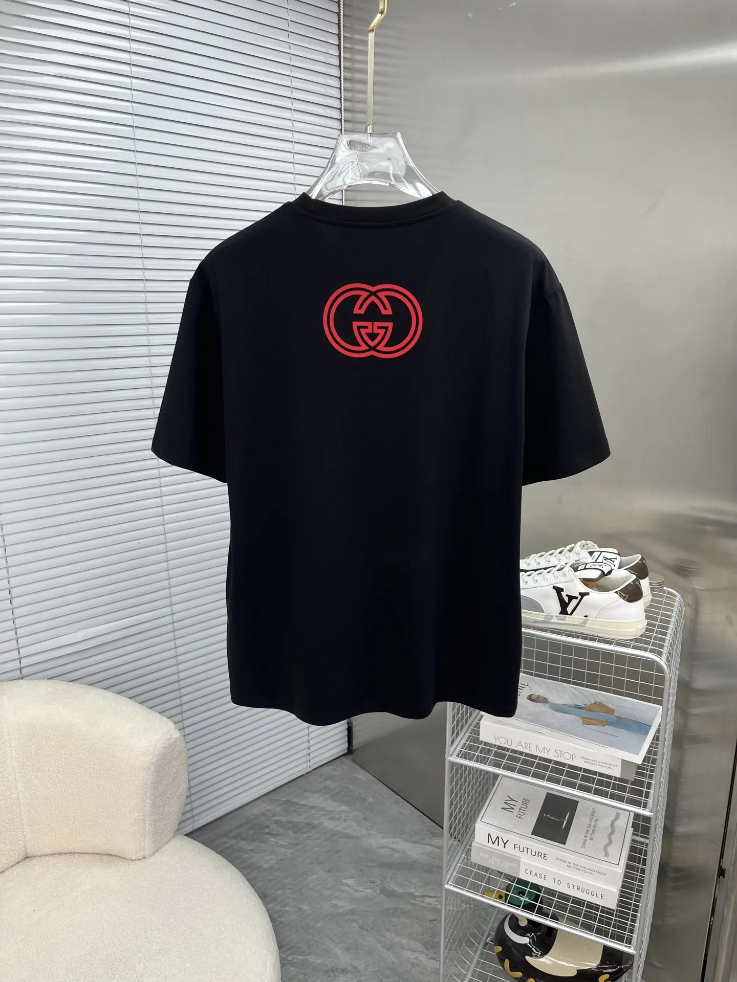 GUCCI 2025春夏新款黒色ラウンドネックTシャツ - 画像 (3)
