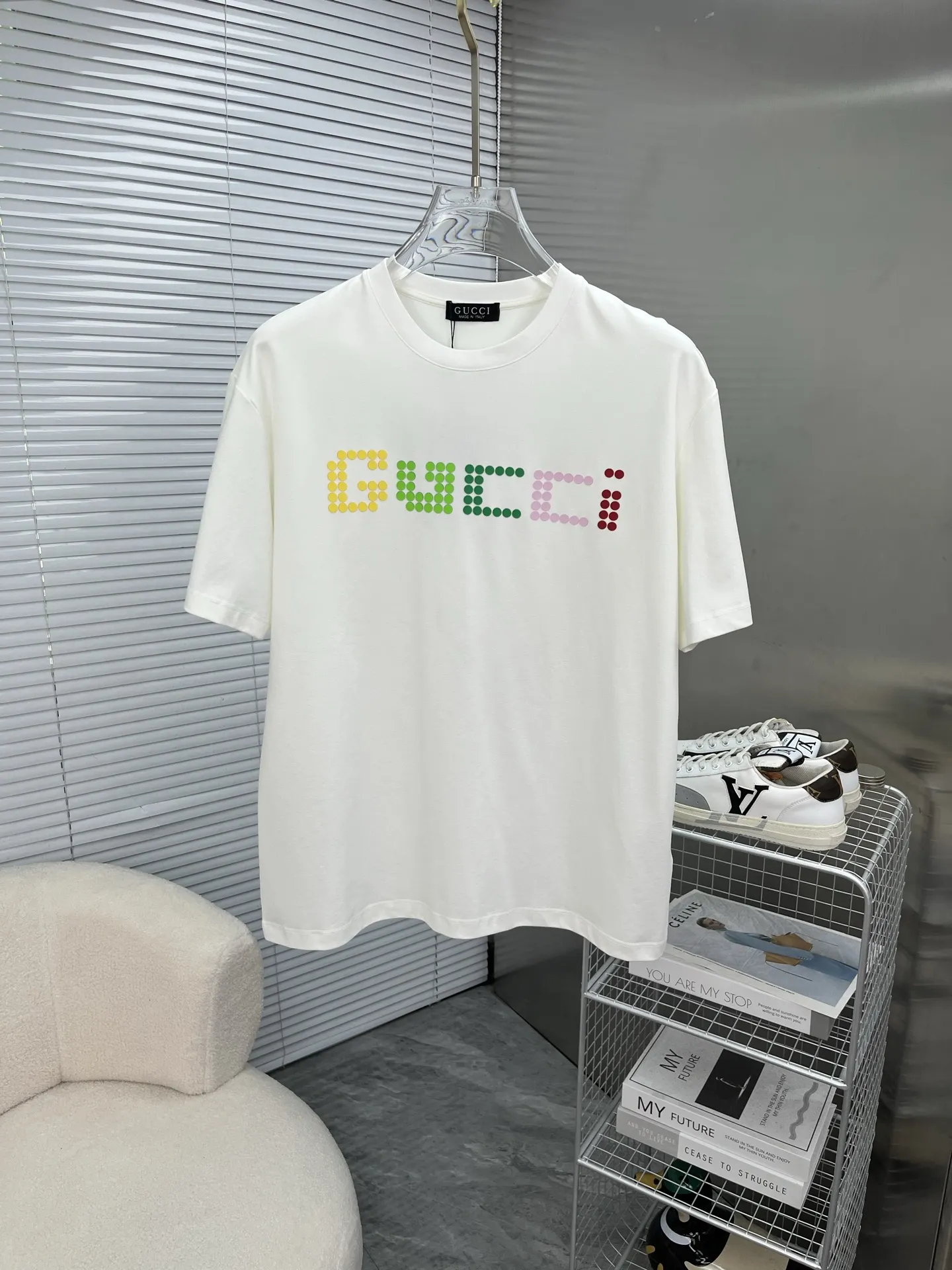GUCCI 2025春夏新款黒色ラウンドネックTシャツ - 画像 (4)