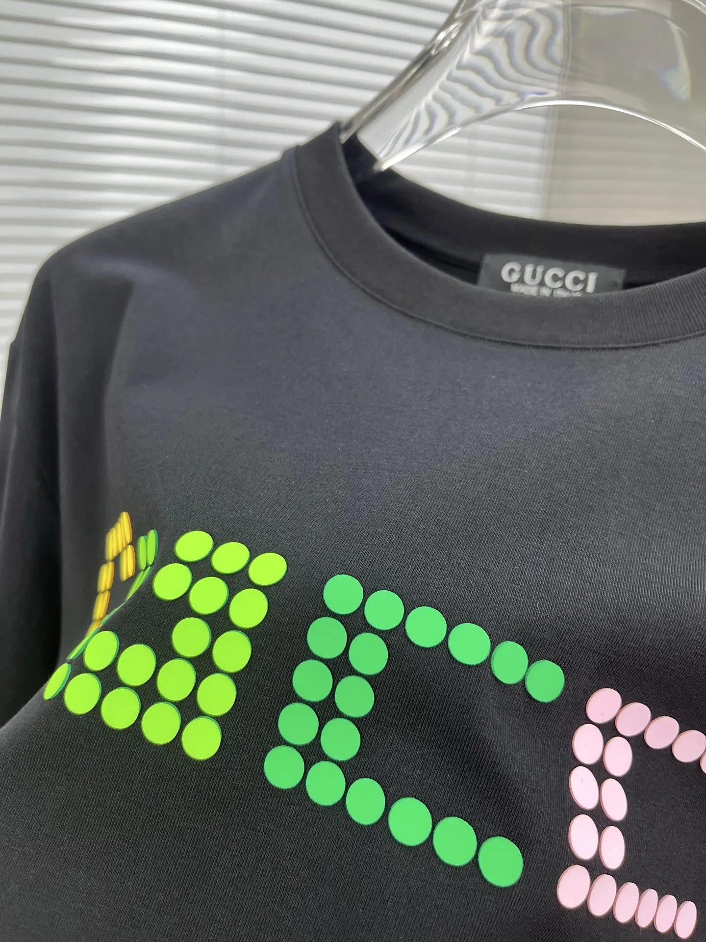 GUCCI 2025春夏新款黒色ラウンドネックTシャツ - 画像 (7)