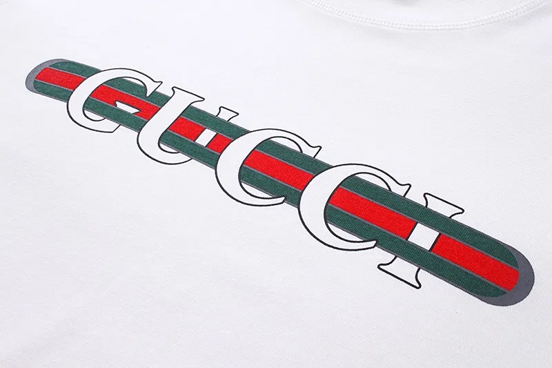 GUCCI 2024年春夏 オフホワイト クラシックプリントTシャツ - 画像 (4)