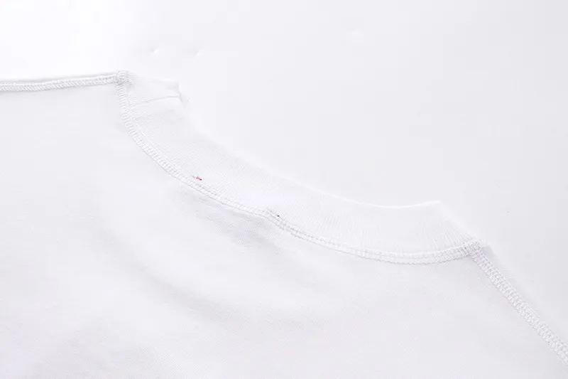 GUCCI 2024年春夏 オフホワイト クラシックプリントTシャツ - 画像 (6)