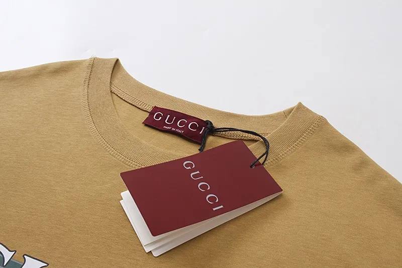GUCCI 2024春夏 カーキ クラシックプリントTシャツ - 画像 (6)
