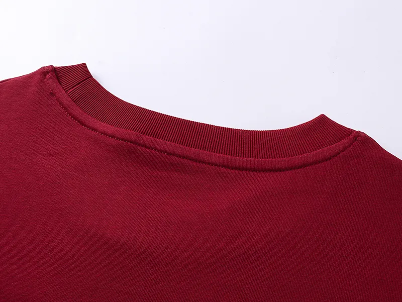 GUCCI 2025春夏 赤色 クラシックプリントTシャツ - 画像 (5)