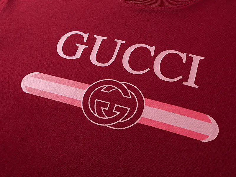 GUCCI 2025春夏 赤色 クラシックプリントTシャツ - 画像 (6)