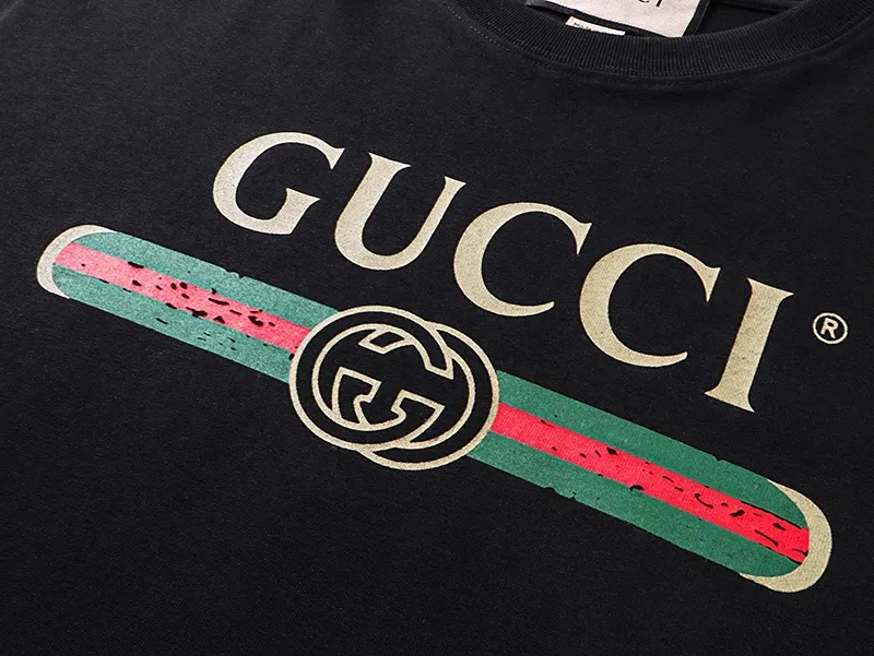 GUCCI 黒 クラシックプリントTシャツ - 画像 (6)