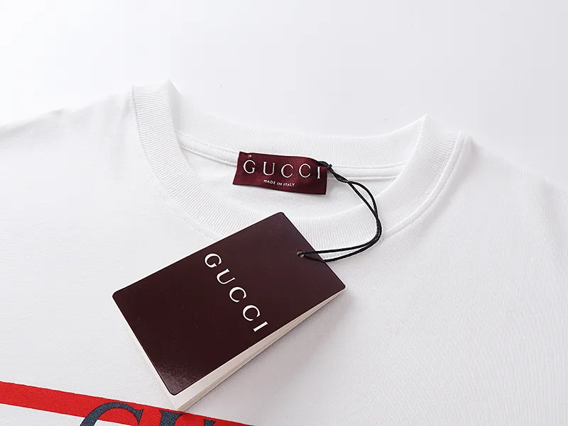 Gucci オフホワイトのストライププリントクルーネック半袖Tシャツ - 画像 (4)