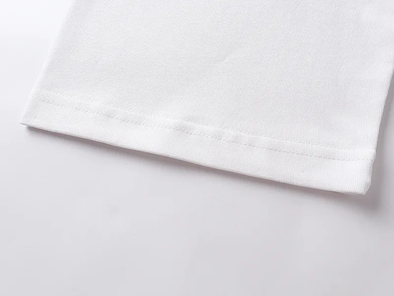 Gucci オフホワイトのストライププリントクルーネック半袖Tシャツ - 画像 (8)