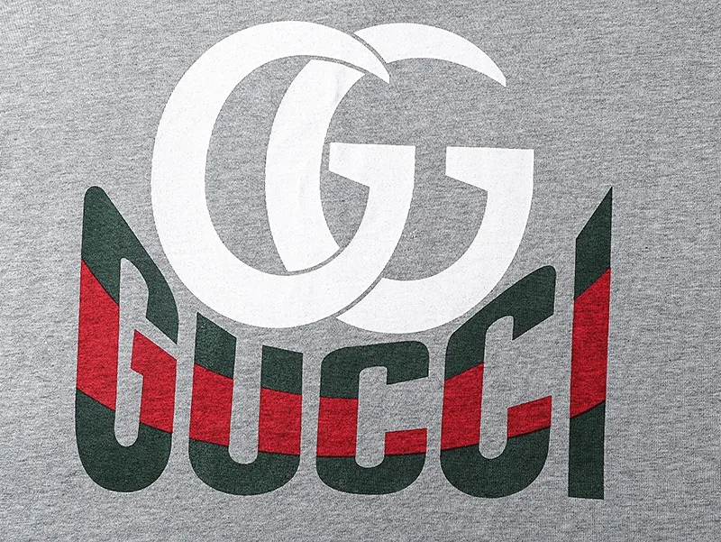 Gucci グレー ロゴプリントTシャツ - 画像 (6)