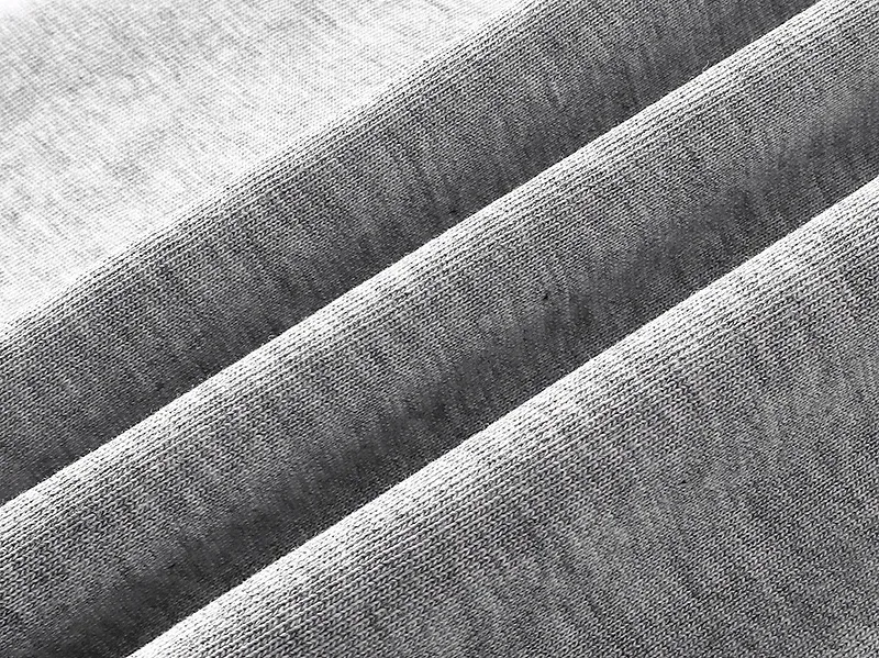 Gucci グレー ロゴプリントTシャツ - 画像 (7)