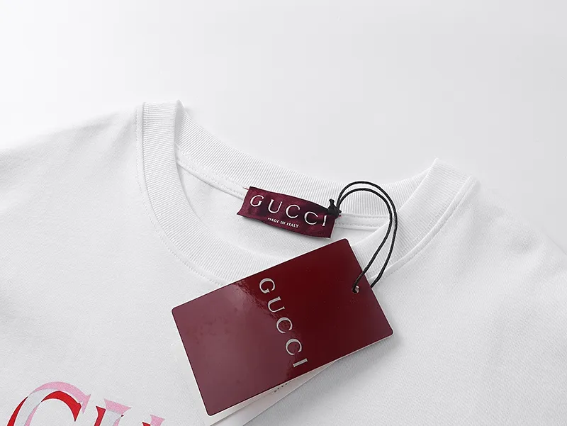 GUCCI 2024春夏 黒/米白 クラシックプリントTシャツ - 画像 (4)