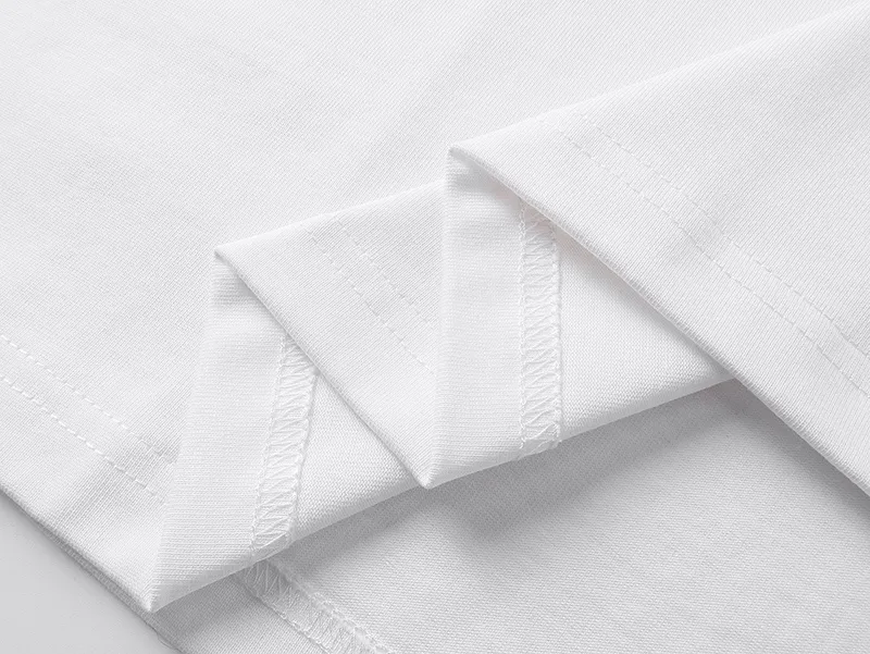 GUCCI 2024春夏 黒/米白 クラシックプリントTシャツ - 画像 (8)