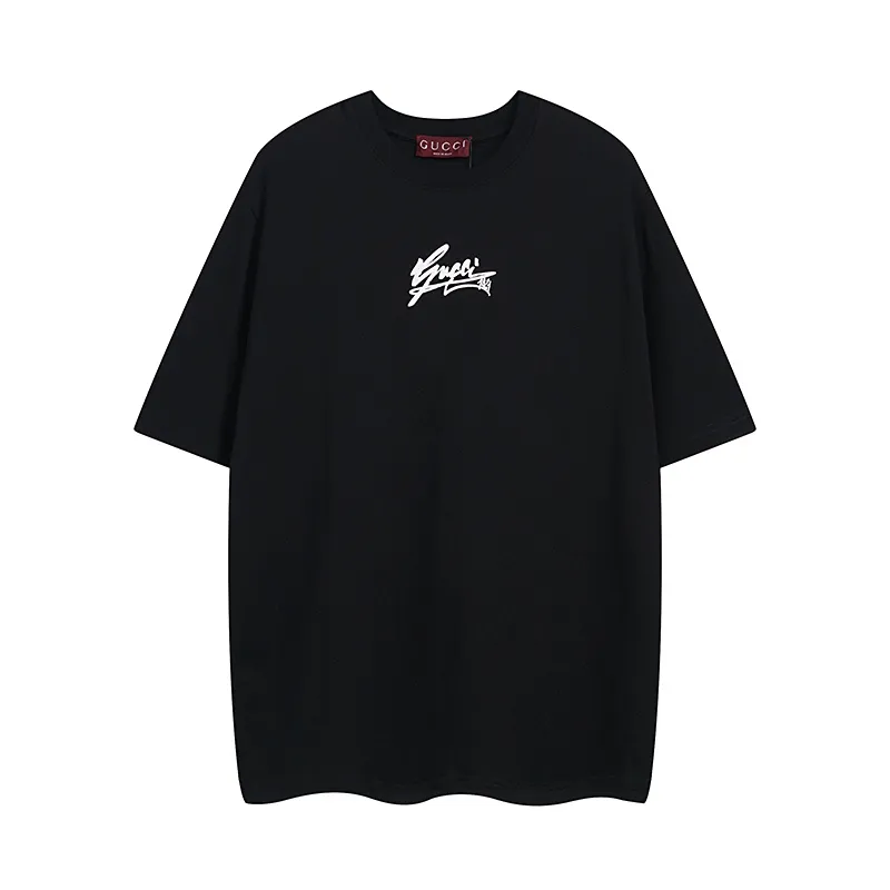 Gucci 黒 ロゴプリント ゆったりTシャツ