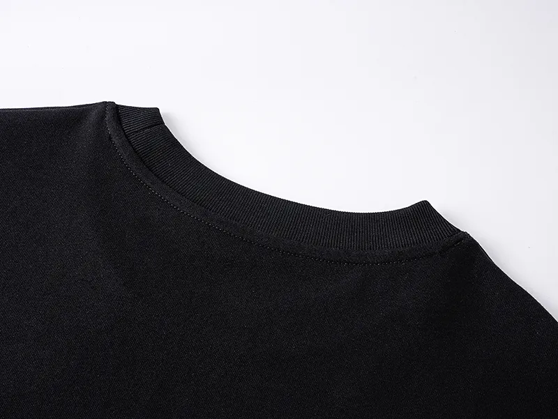 GUCCI 2025春夏 黒 クリスタル付きTシャツ - 画像 (5)