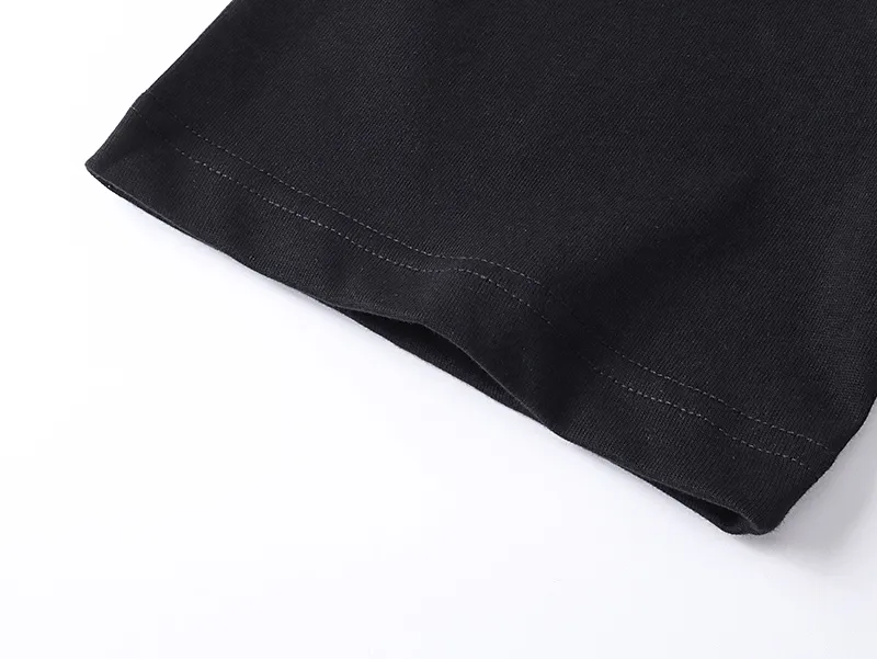 GUCCI 2025年蛇年限定黒Tシャツ - 画像 (8)