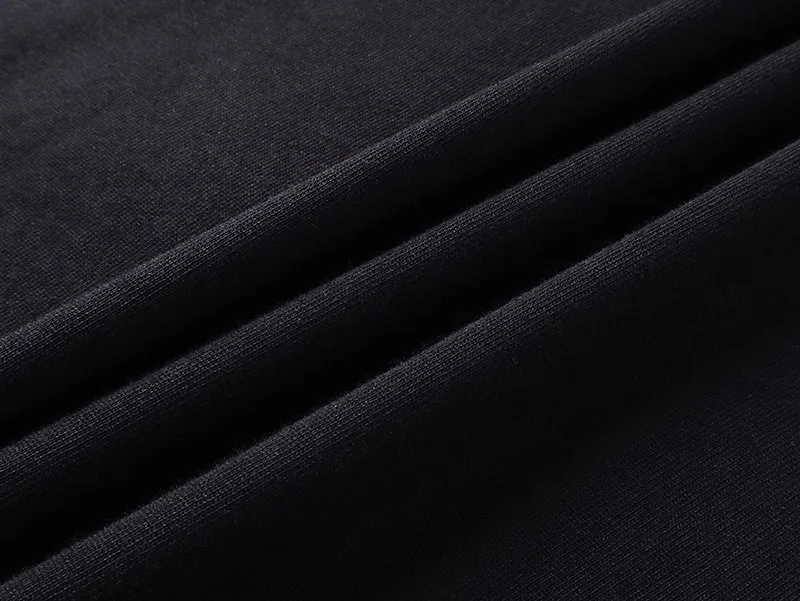 GUCCI 2025年蛇年限定黒Tシャツ - 画像 (9)