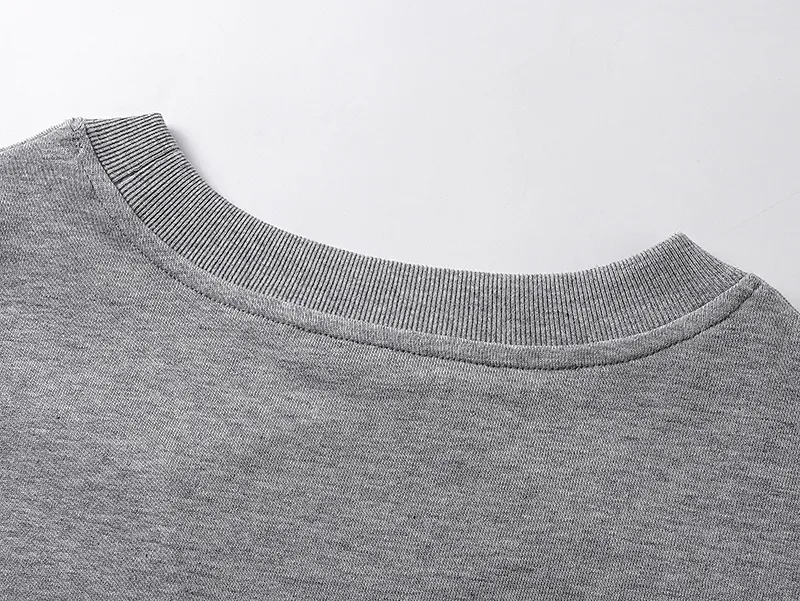 Gucci グレー ロゴプリントTシャツ 2024新作 - 画像 (5)