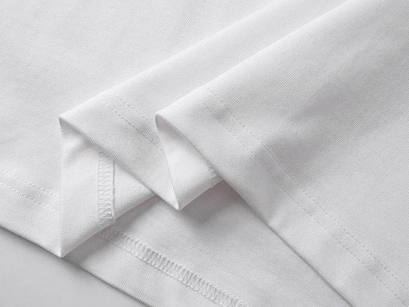 GUCCI 2025年 巳年 限定版 オフホワイト 半袖Tシャツ - 画像 (7)